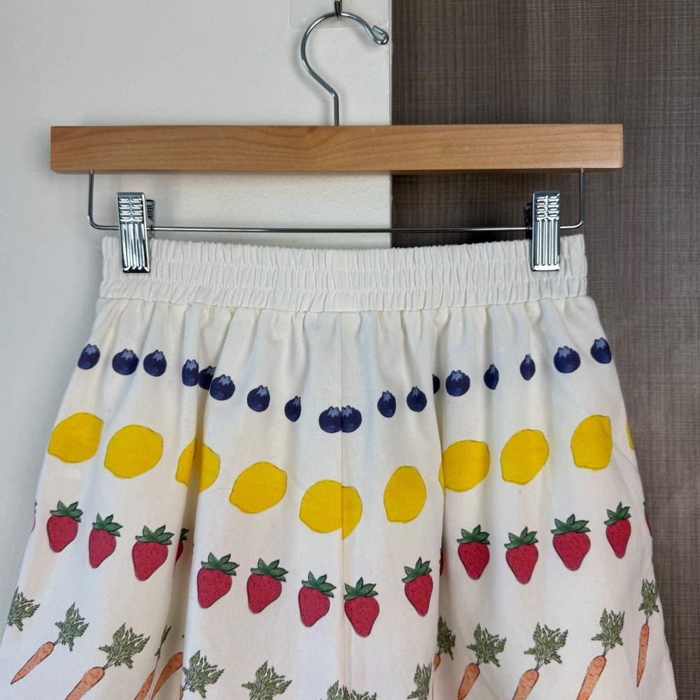 NEW yllw the Label Market Recycled Linen Cotton Shorts Fruit Veggie Size Small - Picture 8 of 11